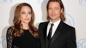 Asta da nunta restransa! Doar 20 de norocosi vor avea privilegiul de a-i vedea pe Angelina Jolie si Brad Pitt spunand "Da"