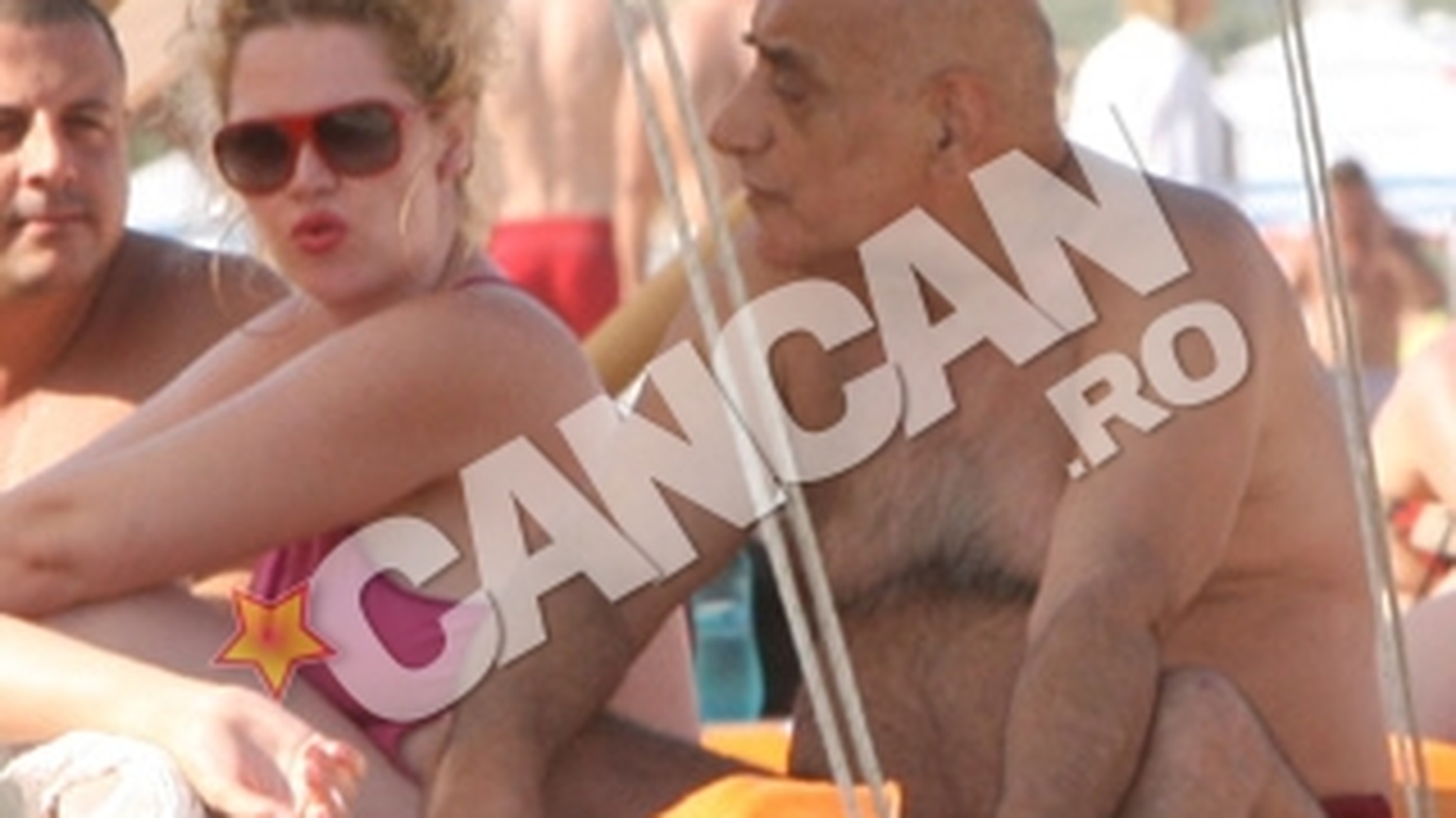 A fost pe rand Shrek sau Uncle Fester, dar pe plaja ai jura ca e un celebru personaj din Cartea Junglei! Vezi aici cu cine seamana Lis!