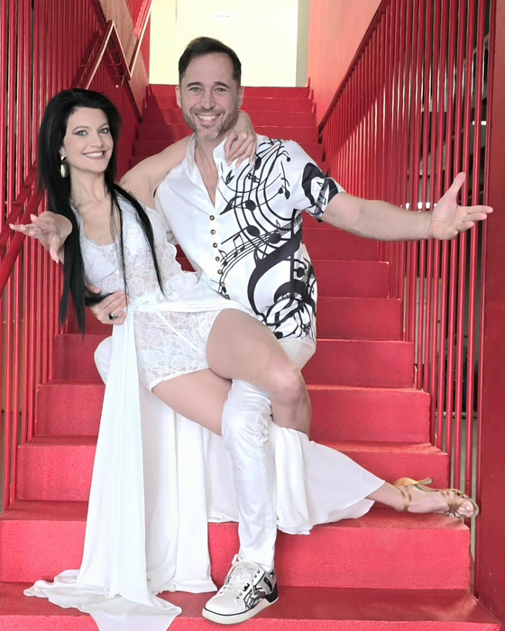 Familia lui Dinu Maxer s-a mărit! Magdalena Chihaia, soția artistului, dă tot din casă: „Avem o bebelușă”