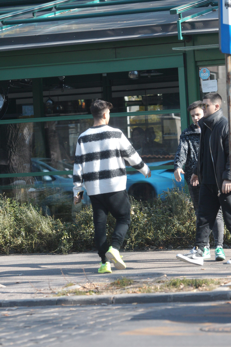 Sebastian Dobrincu l-a scos pe Mario Fresh la o cafea, în ”Dorobanți”, cu bolidul lui, Lamborghini