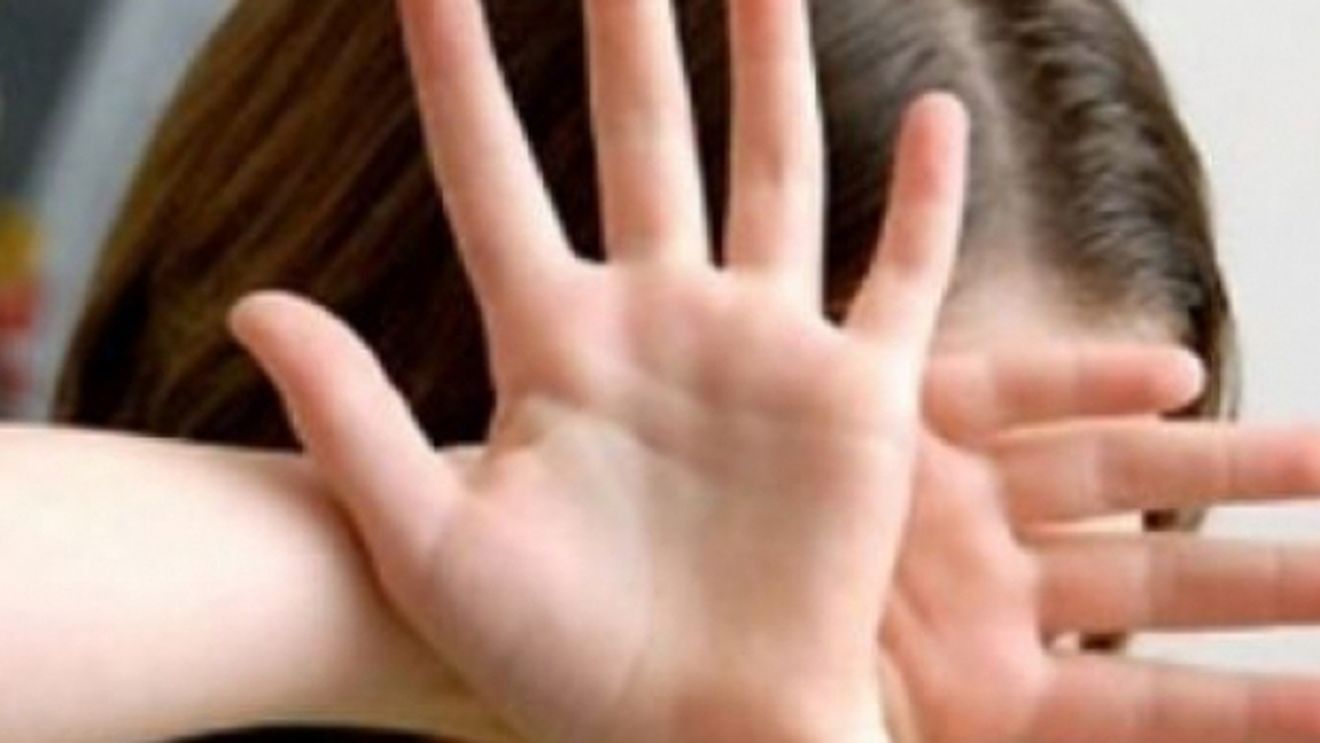 Fetița violată de bunic a născut! E mamă la doar 11 ani