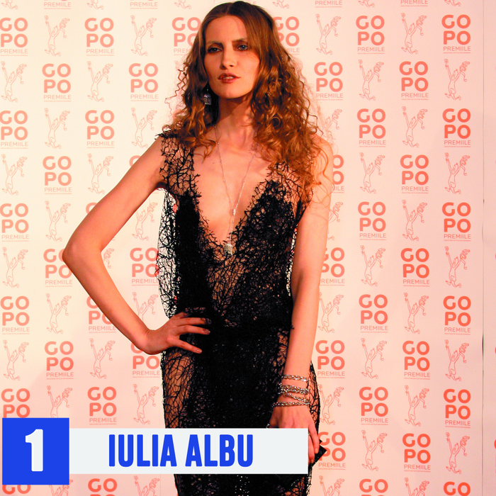 Top 30 cei mai discreți “pepenași” din showbiz. Ce poziții ocupă Lidia Buble, Corina Caragea sau Alexandra Stan?!