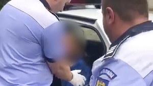 Caz șocant în Ilfov! O femeie a înjunghiat un copil și a vrut să-i dea foc. VIDEO