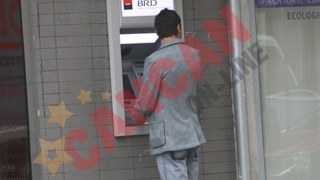 Varga a "spart" un bancomat