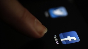 Nu stii cand a sosit timpul sa te casatoresti? Facebook te poate ajuta si cu asta!