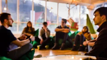 Digital Nation lansează programul “Profesor în Online”, dedicat pregătirii cadrelor didactice pentru predarea în online