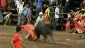 VIDEO EXTREM DE SOCANT! 3 morti si 37 de raniti, la o corida!