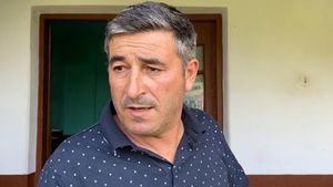 Tatăl viceprimarului dintr-o comună din Dolj, arestat după ce a lăsat însărcinată o minoră