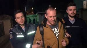 What’s Up, evacuat de bodyguarzii de la NUBA & băgat într-un taxi! ”Te mănâncă pielea! Vrei să te scarpin?” / ”Nu vreau c@#$e!”