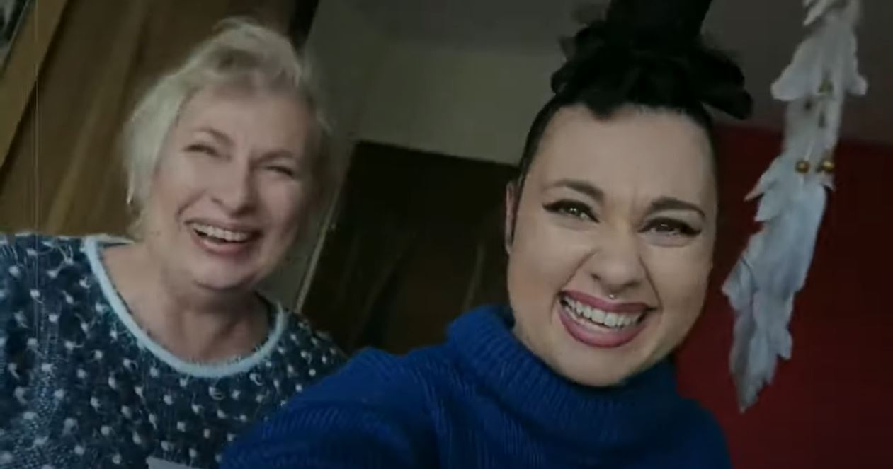 Kaira trăiește o dramă fără margini: mama ei a murit: “Am simțit că mi-a ieșit sufletul din corp”. Apelul emoționant făcut de cântăreață | VIDEO