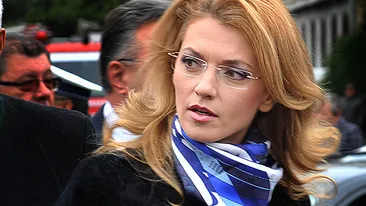 “Are multe restricţii! Dacă face asta riscă să…“Adevăratul motiv pentru care şefa PNL şi-a anunţat retragerea!