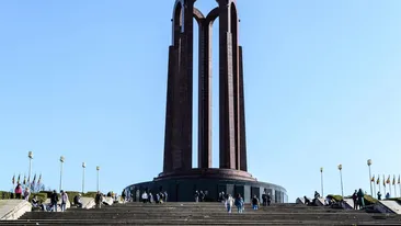 Mormântul Ostaşului Necunoscut, batjocorit de câțiva adolescenți. „Nimeni nu s-a oprit să pună capăt infamiei”