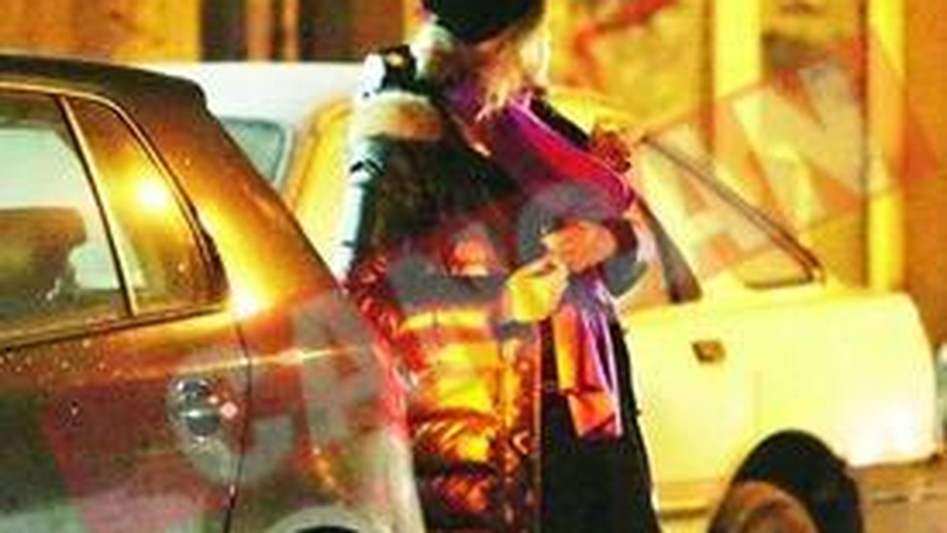 Anca Badiu sofeaza cu Bijou in brate