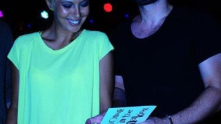 Are cei mai buni prieteni din intreaga lume! Uite ce fericit a fost Smiley de ziua lui!