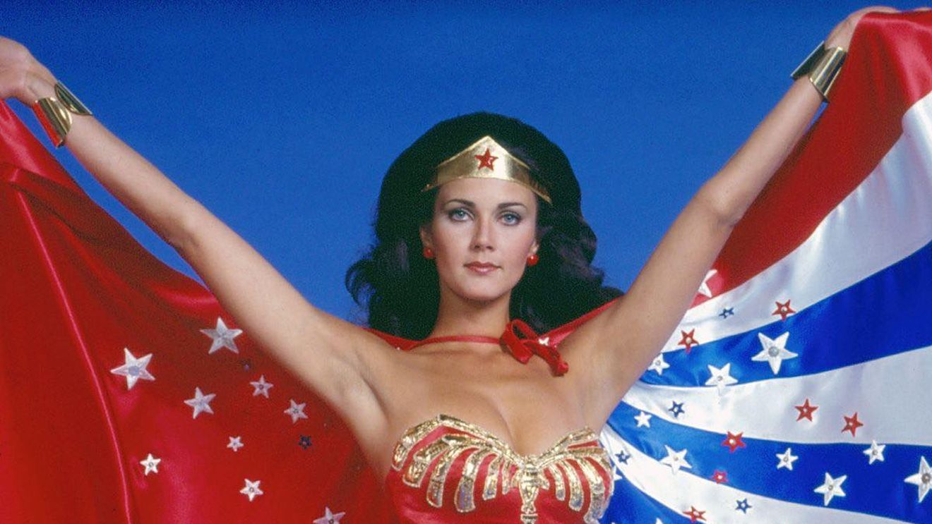 Femeia perfectă are 72 de ani! Confundată cu o puștoaică de 20 de ani, Lynda sfidează legile naturii