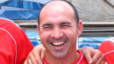 Anii nu au trecut peste el! Jean Vladoiu are 45 de ani, dar arata exact ca acum 20 de ani! Vezi aici imagini uluitoare!