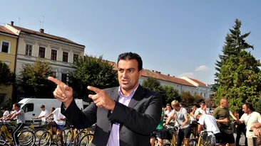 Cu un ochi rad, cu altul plang! Vezi cum isi vor petrece Craciunul in libertate detinuti celebri