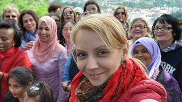 Daciana – SELFIE cu ambasadoarele. Eurodeputata promoveaza Romania Frumoasa