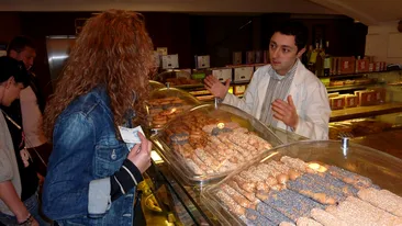 Carmen Bruma a cumparat un metru de baclavale! Badea: Cat ma va alerga dupa, veti vedea mai tarziu