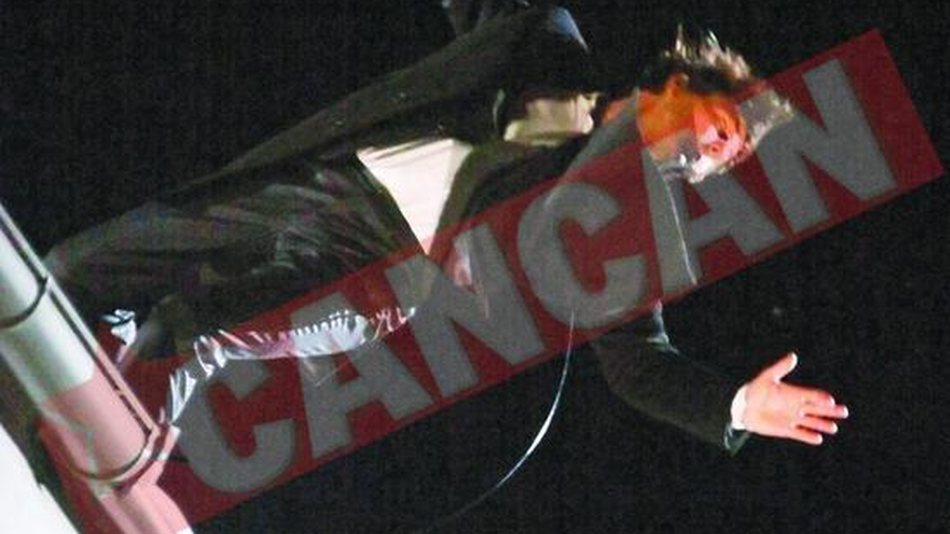 Tom Cruise a sarit de pe acoperis