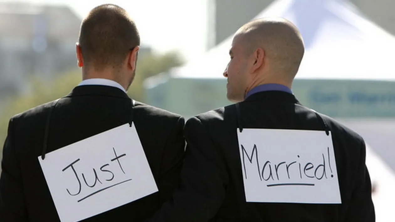 S-au casatorit! Un actor din How I met Your Mother si iubitul sau au spus DA dupa o relatie de 10 ani!