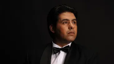 Costel Busuioc vrea sa il detroneze pe Stefan Hrusca! O sa scot un nou album de colinde, el n-a mai scos de cativa ani