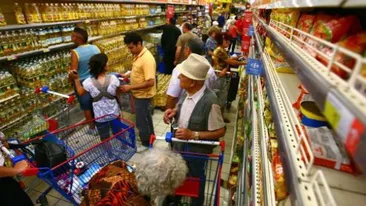 Cei mai multi romani isi petrec mini-vacanta de 1 Mai si Paste acasa! Vezi cati bani au alocat pentru cosul de sarbatori