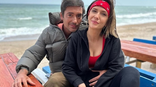 Clipe groaznice pentru mama Adelei Popescu: „O lună de zile a stat în comă. Mamei i-a albit părul”. Cea mai neagră amintirie din copilăria frumoasei vedete tv