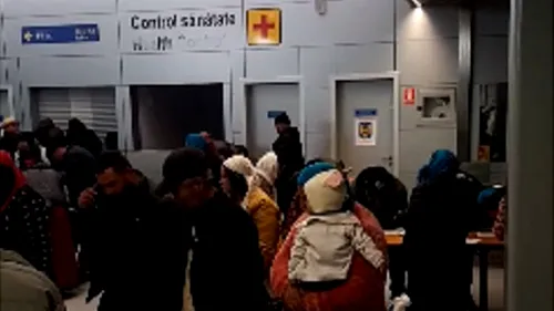 Un grup de țigani a băgat spaima într-o localitate din Brașov. Întorși de la cerșit din Anglia și Germania, romii au luat cu asalt primăria, nemulțumiți că nu primesc bani. “M-au amenințat că îmi vor da foc!”