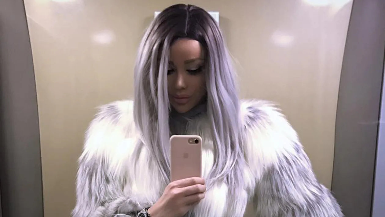 BIANCA DRĂGUŞANU s-a pozat în lenjerie intimă şi a „scăpat“ imaginea pe Facebook. Toată lumea a luat-o razna când a văzut