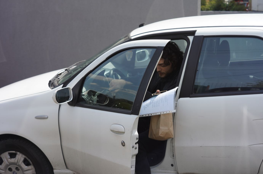Toto conduce un Fiat Albea, spre deosebire de tatăl său, care se plimbă cu un Porsche