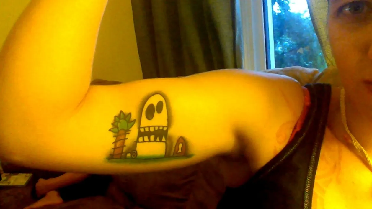 Si-a tatuat pe mână un desen pe care credea că l-a făcut fiul ei. Când a aflat adevărul, si-a dorit să nu fi făcut asta niciodată