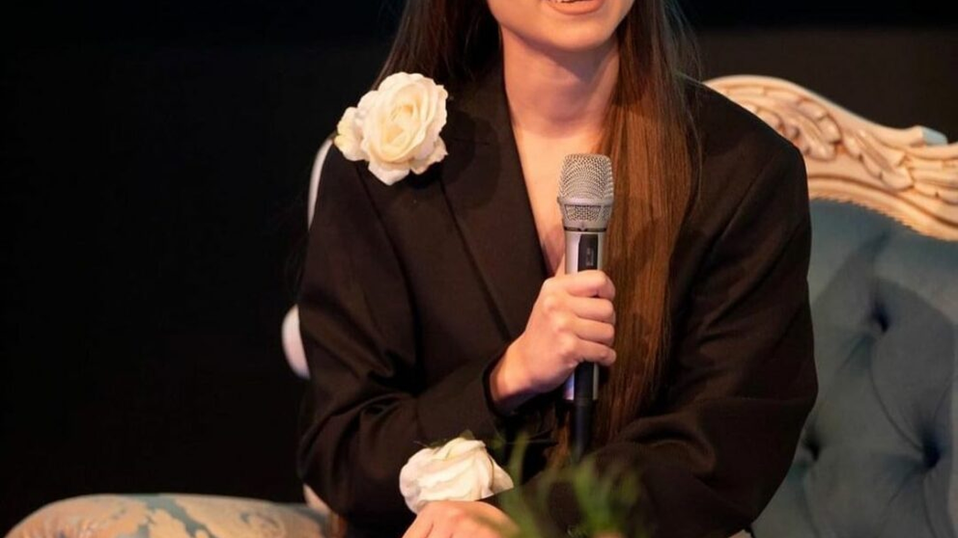 Prin ce schimbări a trecut Theo Rose de când este însărcinată: "Dacă te uiți așa la mine..."