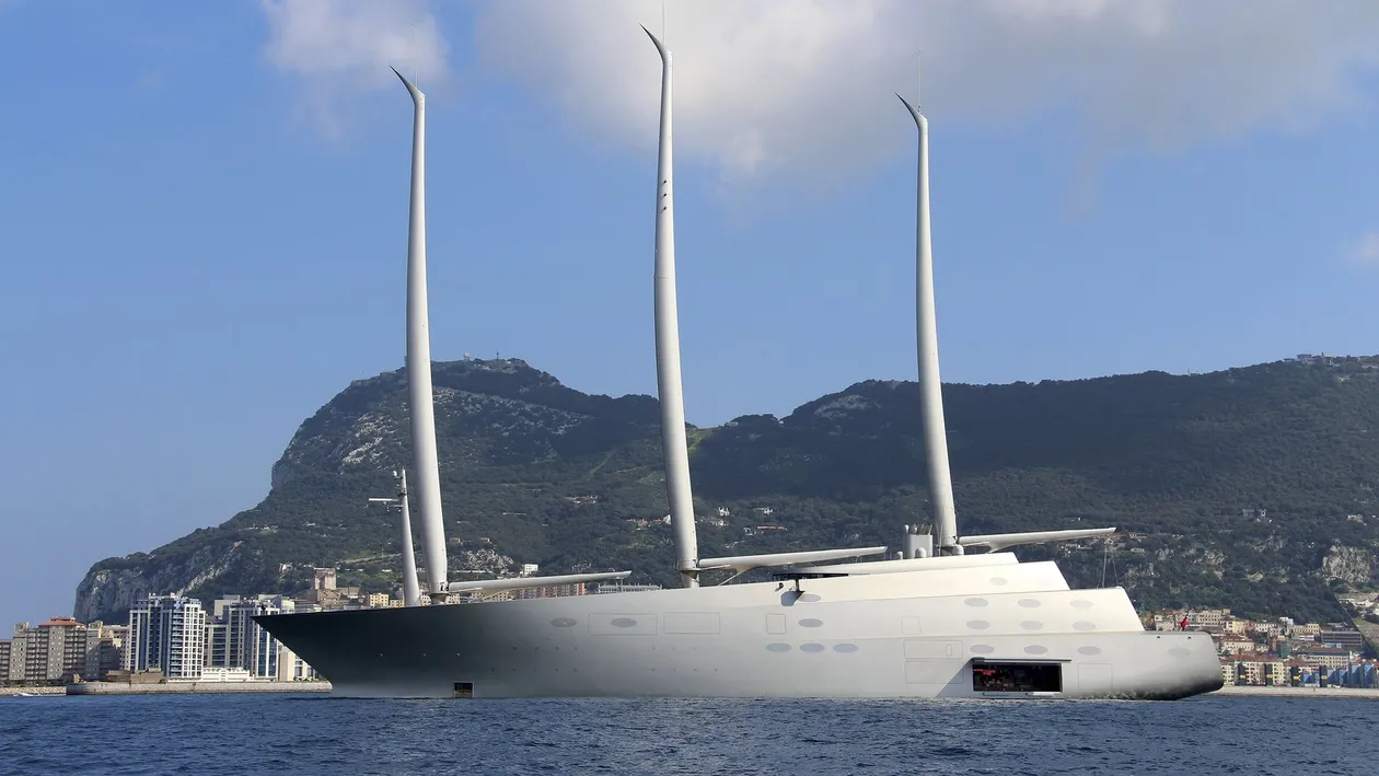 Cel mai excentric miliardar rus a primit o lovitură grea: i-a fost sechestrat iahtul în valoare de 400 de milioane de euro! | GALERIE FOTO