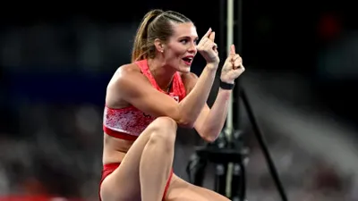Atleta medaliată cu bronz olimpic Alysha Newman, suspendată pentru încălcarea regulilor antidoping
