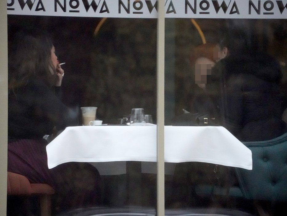 Oana Roman, la taclale cu prietenele (SURSA FOTO: CANCAN.RO)