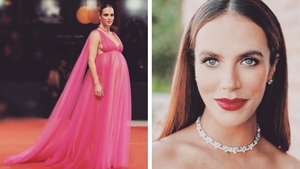 Jessica Brown a născut! Celebra actriță a publicat prima imagine cu gemenii