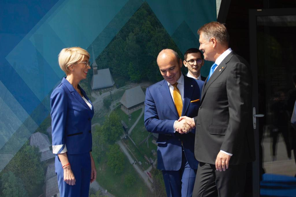 Rareș Bogdan, întrevedere cu Angela Merkel la Sibiu: „Locul nostru este în prima linie”