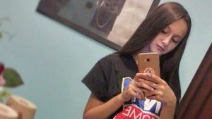 Ultimele ore din viața Denisei, fata de 15 ani găsită spânzurată într-o pădure. Prietena ei cea mai bună a spus tot: „A dansat goală pe mașină”