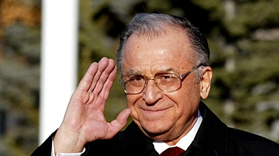 Ion Iliescu este în stare gravă / Sursa foto: Profimedia