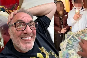 Nelson Mondialu le-a dat un ”munte de bani colindătorilor”. Cum au reacționat când au văzut bancnotele