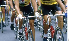 Bernard Hinault, una dintre marile legende ale ciclismului