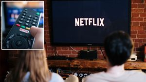Netflix România | Te-ai săturat să adormi la episodul 2 și să te trezești la episodul 9? Ce trebuie să faci ca să oprești funcția "autoplay"
