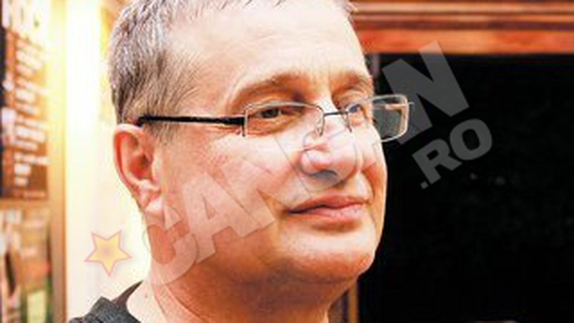 Mircea Dinescu si-a facut praf masina intr-un accident produs in judetul Olt: "Am mai fentat o data moartea"
