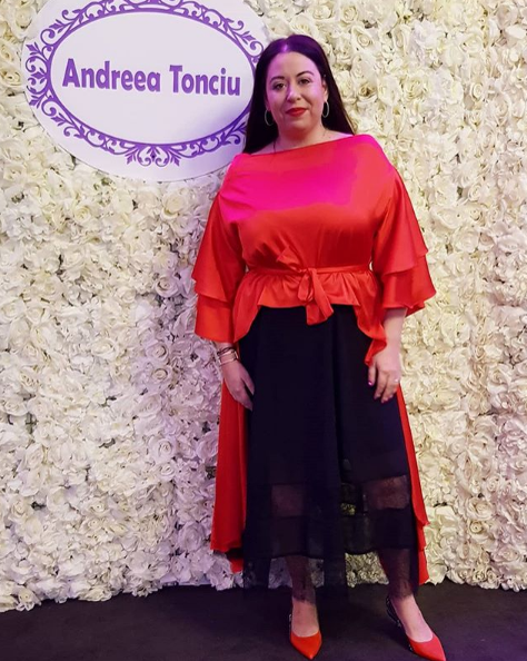 Andreea Tonciu a petrecut până dimineață. Ce ținută a ales să poarte bruneta de ziua ei