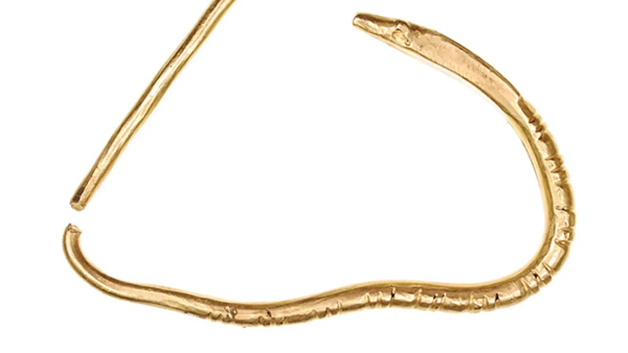 Brățara dacică de la Optași-Măgura, evaluată la 40.000 de euro, se întoarce la Muzeul Județean Olt. Un bărbat încercase să o amaneteze pe câteva sute de lei