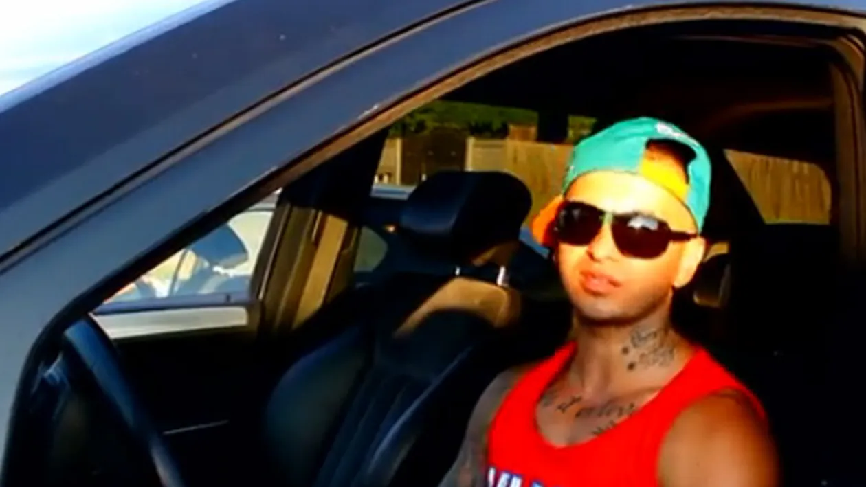El e rapperul de la sate! Cum a ajuns un oltean sa imite cantaretii de afara?Clipul intra in top 5 cele mai penibile de pe Youtube