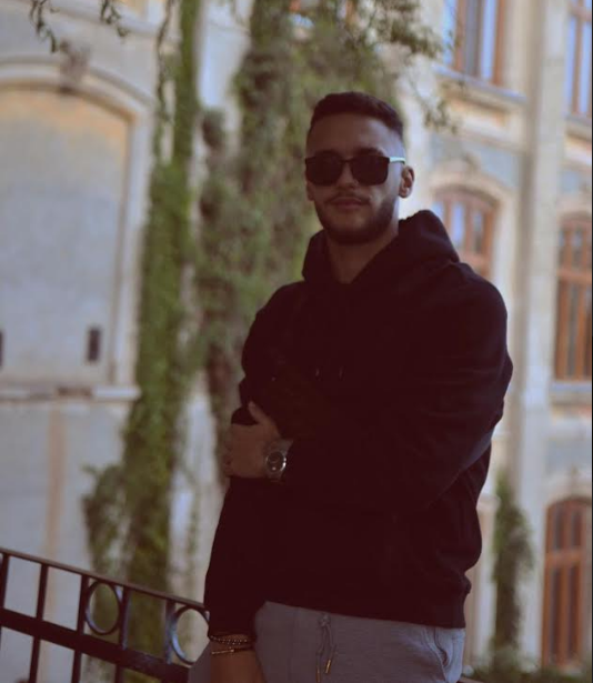 Povestea lui Edi Alexandru, tânărul care a rupt internetul în două: ”M-am trezit cu sute de mesaje!” VIDEO