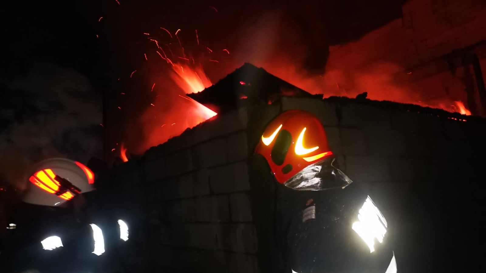 Primărie din Argeș, incendiată. Poliția este în alertă și îi caută pe autori