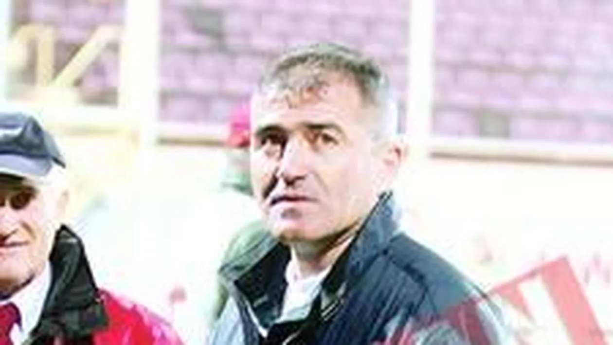 Grigoras i-a taiat macaroana lui Marius Stan